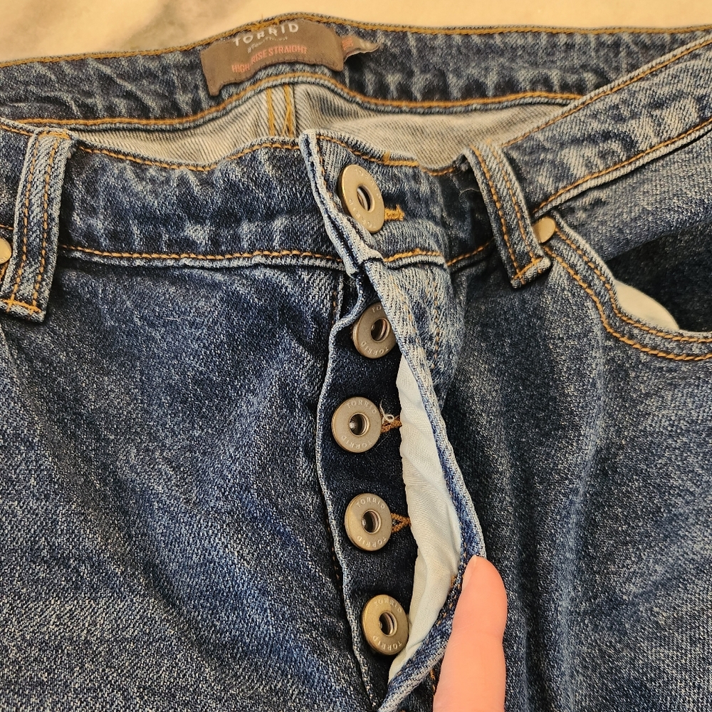 Torrid High Rise | Button Fly | Med-Wash | Classic Denim Jeans - Women 20 SHORT - Picture 8 of 9